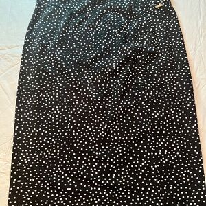 T Tahari Black and White Polka Dot stretchy XL Midi Skirt